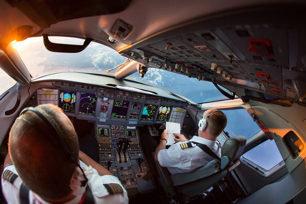 parts-of-an-airplane-cockpit-main-components-of-an-aircraft-s-cockpit